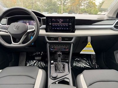 2026 Volkswagen Taos - Photo 9