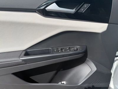 2026 Volkswagen Taos - Photo 12