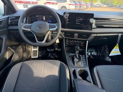 2026 Volkswagen Jetta - Photo 9