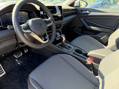 2026 Volkswagen Jetta - Photo 13