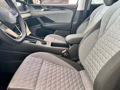 2025 Volkswagen Tiguan - Photo 12