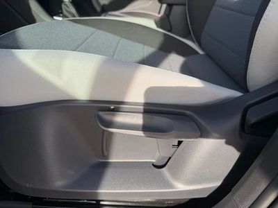 2026 Volkswagen Taos - Photo 13