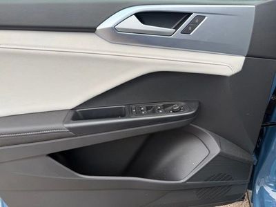 2026 Volkswagen Taos - Photo 12