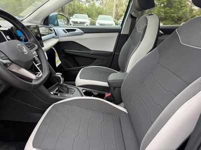 2026 Volkswagen Taos - Photo 15