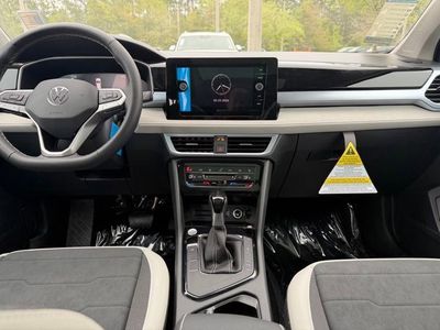 2026 Volkswagen Taos - Photo 9