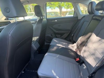 2026 Volkswagen Jetta - Photo 7