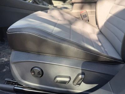 2026 Volkswagen Jetta - Photo 13