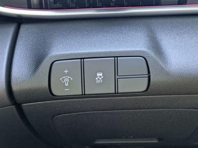 2024 Hyundai Elantra - Photo 21
