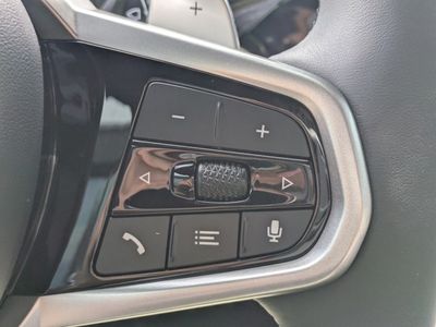 2025 BMW 3 Series - Photo 19