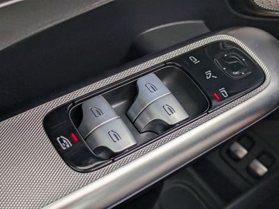 2025 Mercedes-Benz GLC - Photo 19