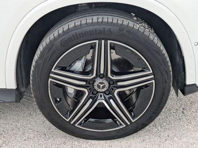 2025 Mercedes-Benz GLC - Photo 9