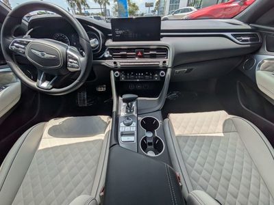 2025 Genesis G70 - Photo 13