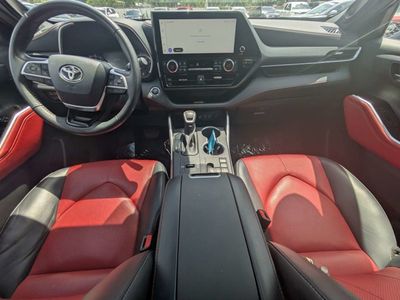 2023 Toyota Highlander - Photo 13