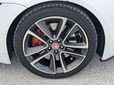 2019 Jaguar F-TYPE - Photo 9