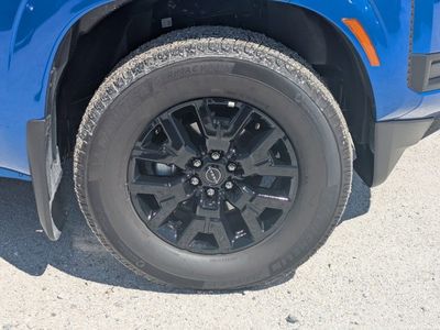 2026 Nissan Frontier — photo 9 view