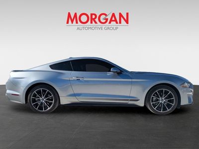 2021 Ford Mustang - Photo 2