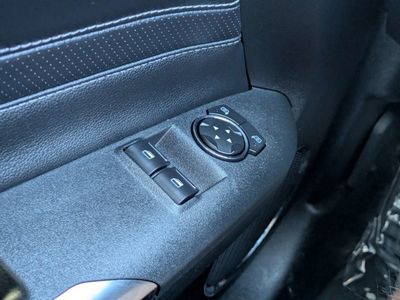 2021 Ford Mustang - Photo 19