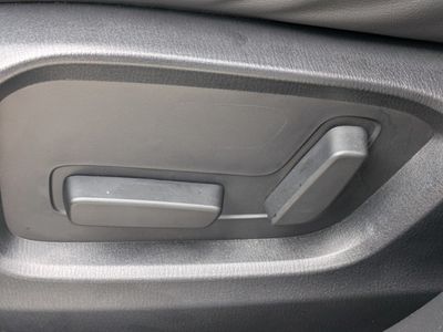 2025 Mazda CX-5 - Photo 17