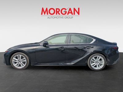 2024 Lexus IS - Photo 7
