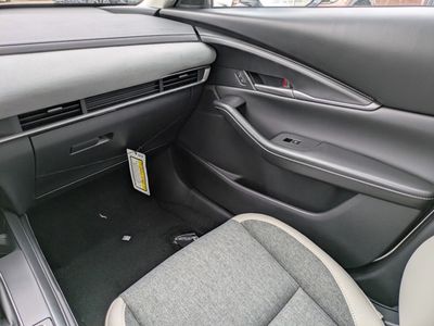 2026 Mazda CX-30 - Photo 14
