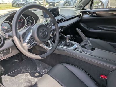 2026 Mazda MX-5 Miata RF - Photo 13