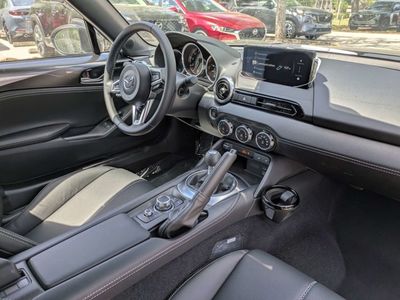 2026 Mazda MX-5 Miata RF - Photo 14