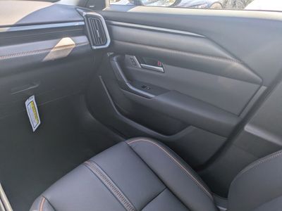 2025 Mazda CX-50 - Photo 14
