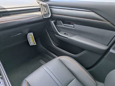 2026 Mazda CX-50 - Photo 16