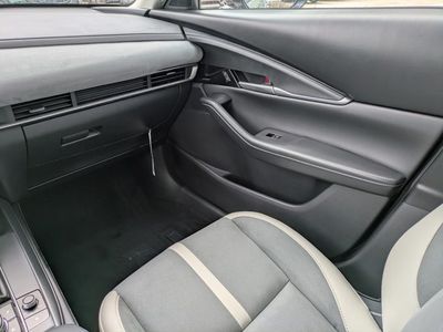 2026 Mazda CX-30 - Photo 14