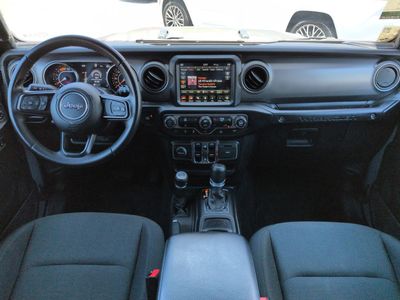 2022 Jeep Wrangler - Photo 15