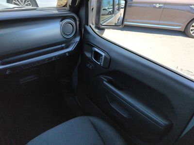 2022 Jeep Wrangler - Photo 17
