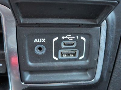 2022 Jeep Wrangler - Photo 23