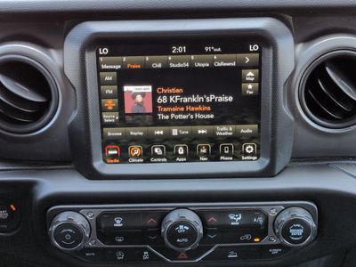 2022 Jeep Wrangler - Photo 18