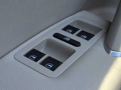 2021 Volkswagen Passat - Photo 25