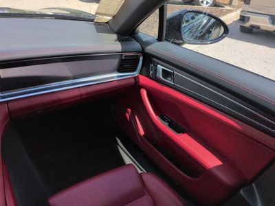 2022 Porsche Panamera - Photo 17