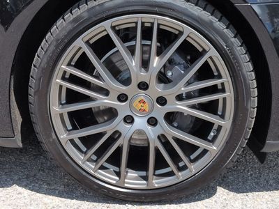 2022 Porsche Panamera - Photo 11