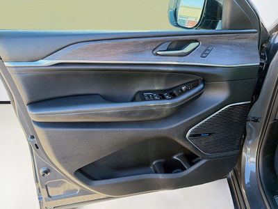 2022 Jeep Grand Cherokee L - Photo 25