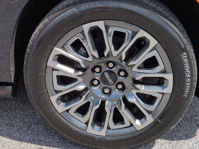 2023 GMC Yukon - Photo 11