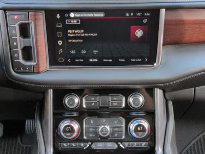 2023 GMC Yukon - Photo 18