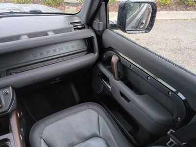 2023 Land Rover Defender 110 - Photo 17