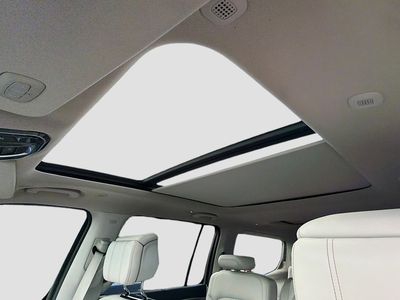2022 Jeep Grand Wagoneer - Photo 29