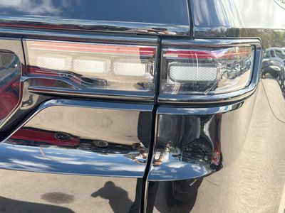 2022 Jeep Grand Wagoneer - Photo 11
