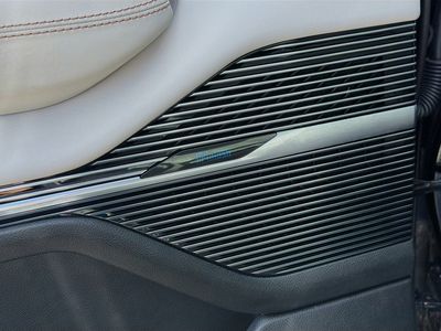 2022 Jeep Grand Wagoneer - Photo 26