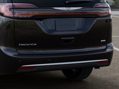 2026 Chrysler Pacifica — photo 13 view