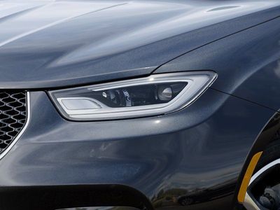 2026 Chrysler Pacifica — photo 10 view