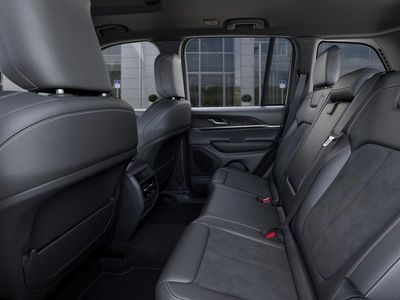 2026 Jeep Grand Cherokee - Photo 23