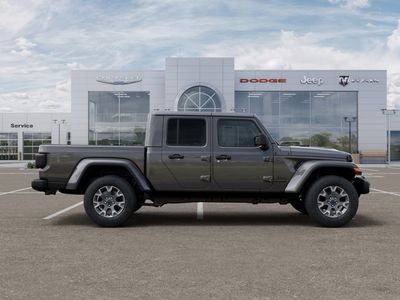 2026 Jeep Gladiator - Photo 21