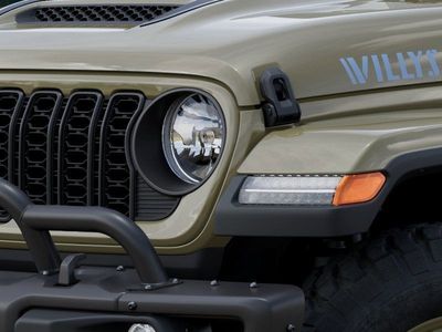 2026 Jeep Gladiator — photo 10 view