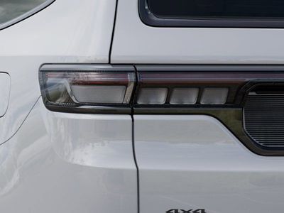 2026 Jeep Grand Wagoneer - Photo 9
