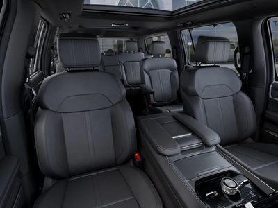 2026 Jeep Grand Wagoneer - Photo 16